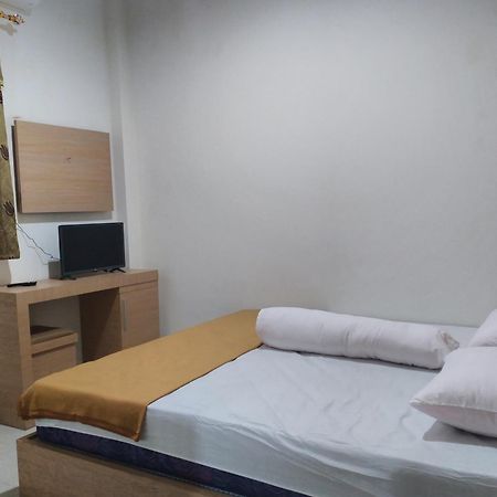 Grha Raf Homestay Makale Exterior photo